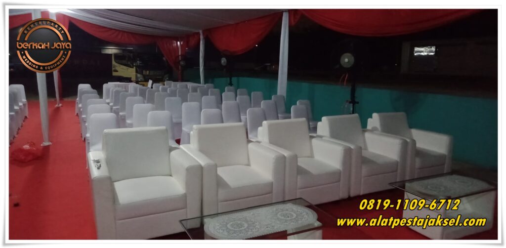 Rental Sofa Putih Beserta Meja Kaca Vip Event Indoor