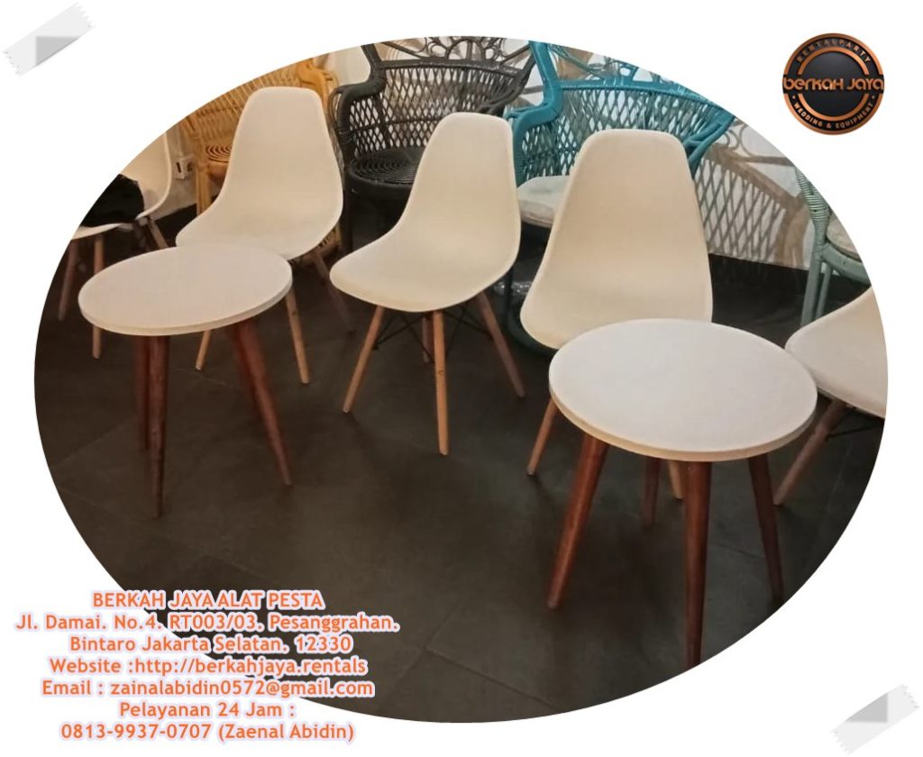 Sewa Meja Kopi Bundar Warna Putih Area Jakarta Selatan