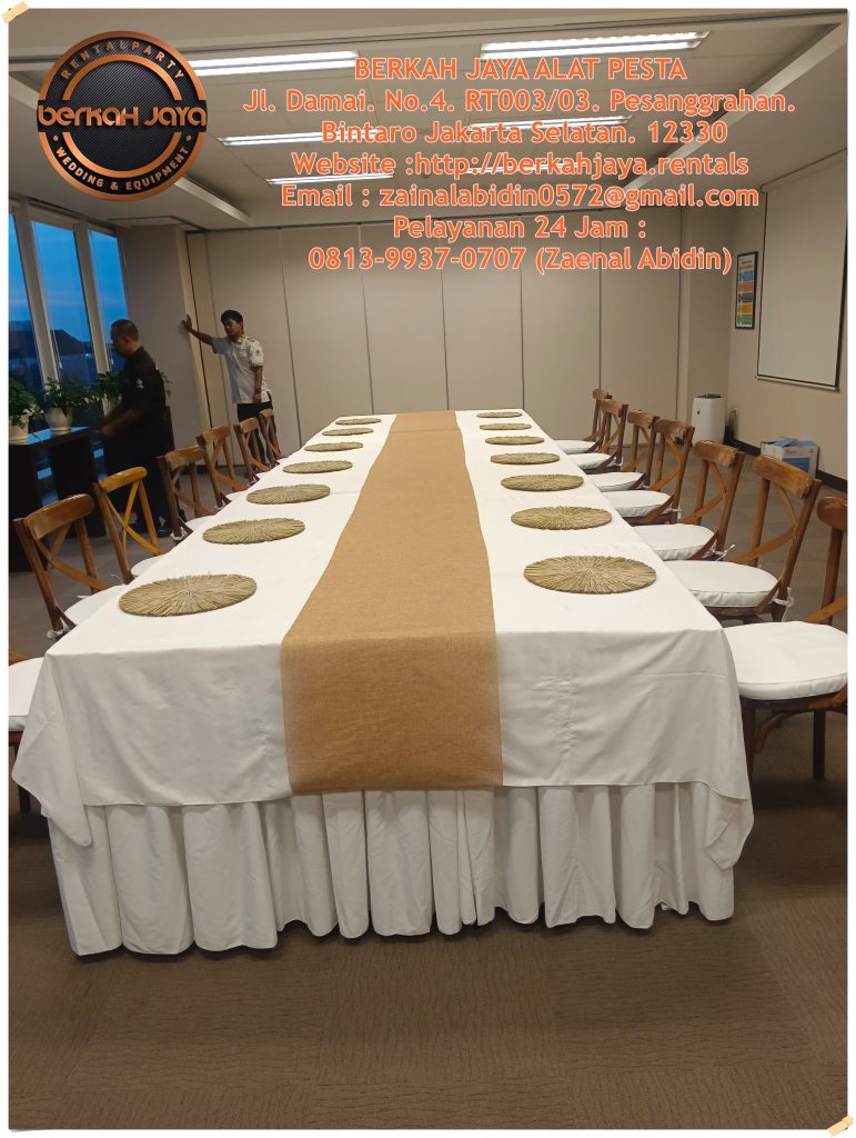 Tempat Penyewaan Long Table Set Kursi Crossback Kayu Daerah Cikarang