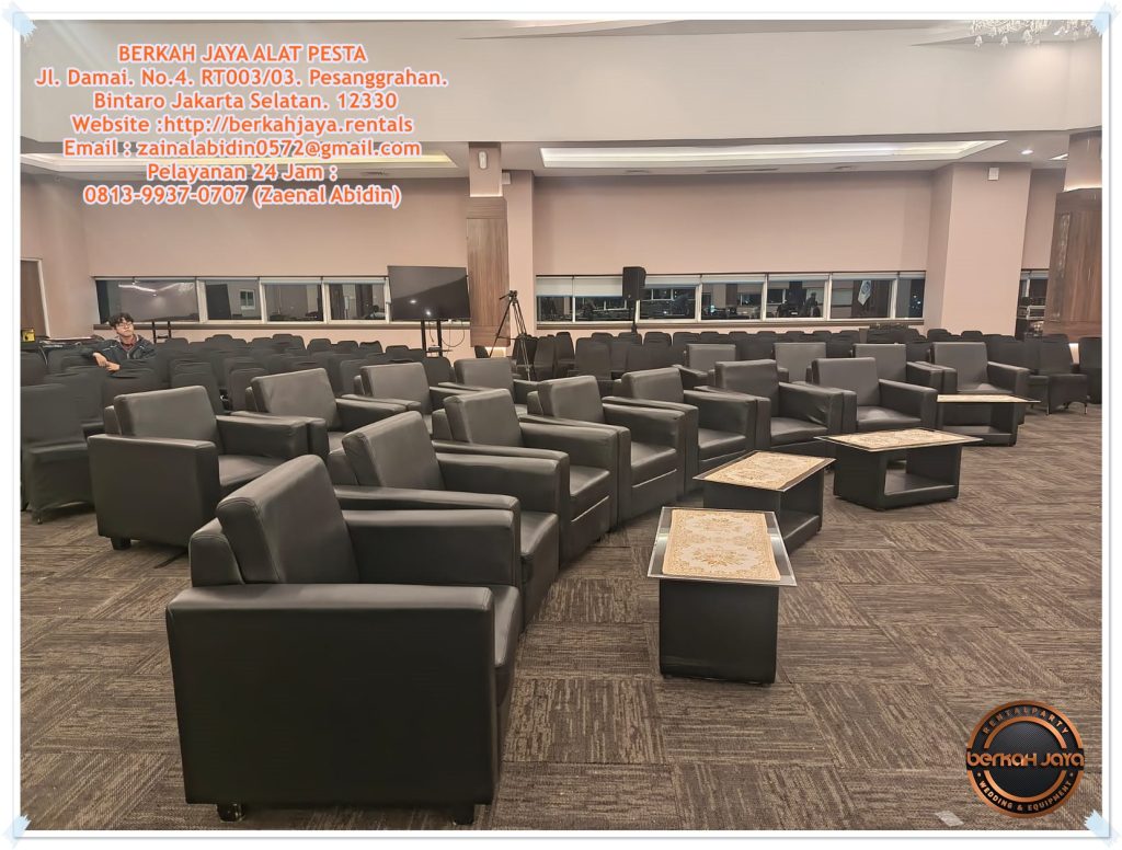 Sewa Sofa Single Hitam Set Meja VIP Kaca Area Jakarta Timur