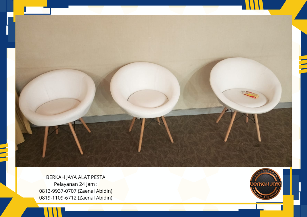 Rental Sofa Kaki Panjang Bahan Kayu Jakarta Selatan