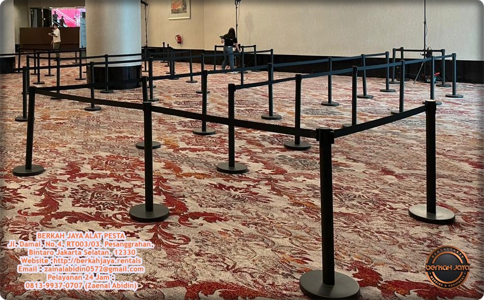 Sewa QLINE Atau QUEUE LINE HITAM Dan STAINLESS Jakarta Selatan
